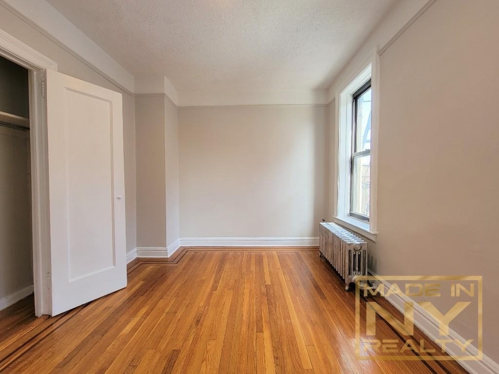 25-21 31st Avenue - Photo 4