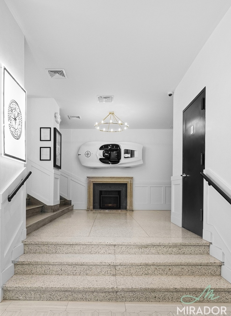 132 E 45th Street - Photo 8