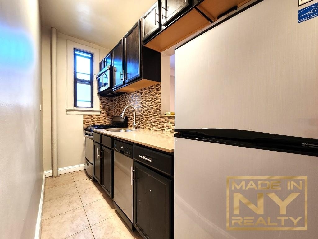 25-74 33rd Street - Photo 0