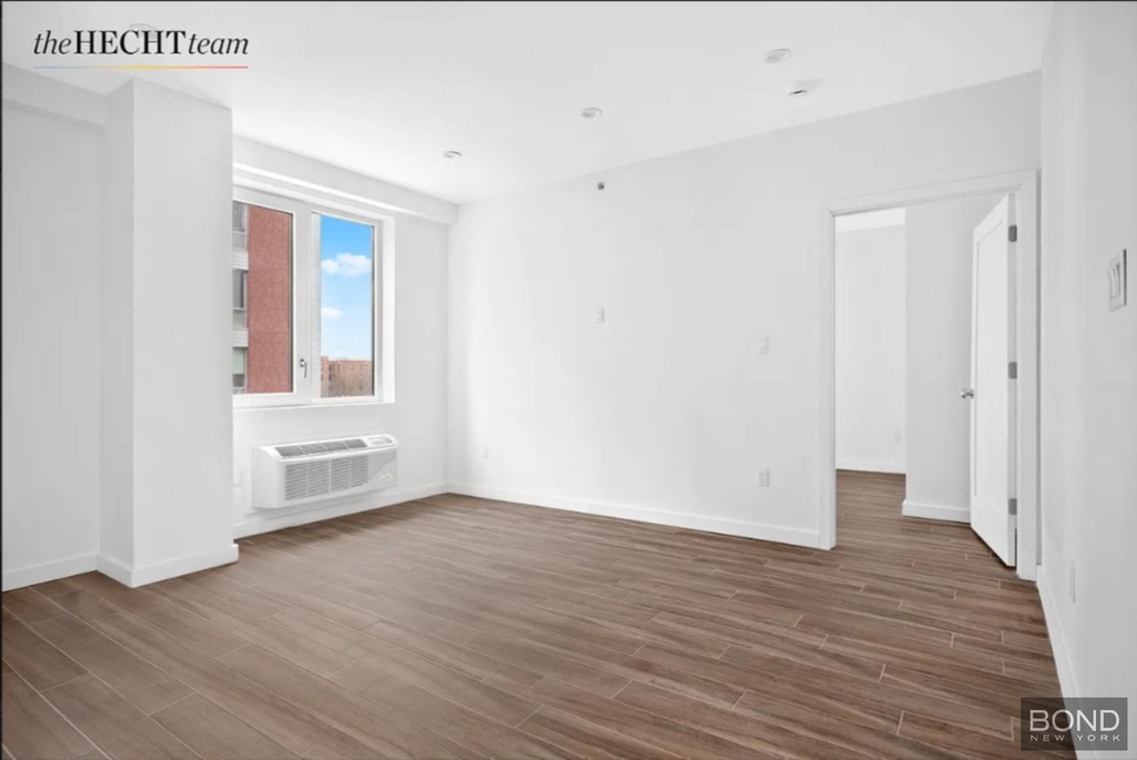 906 E New York Avenue - Photo 1