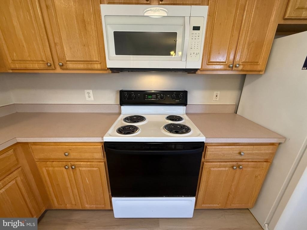 403 Independence Drive - Photo 7
