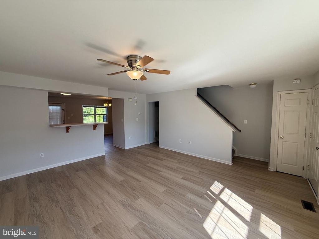 403 Independence Drive - Photo 2