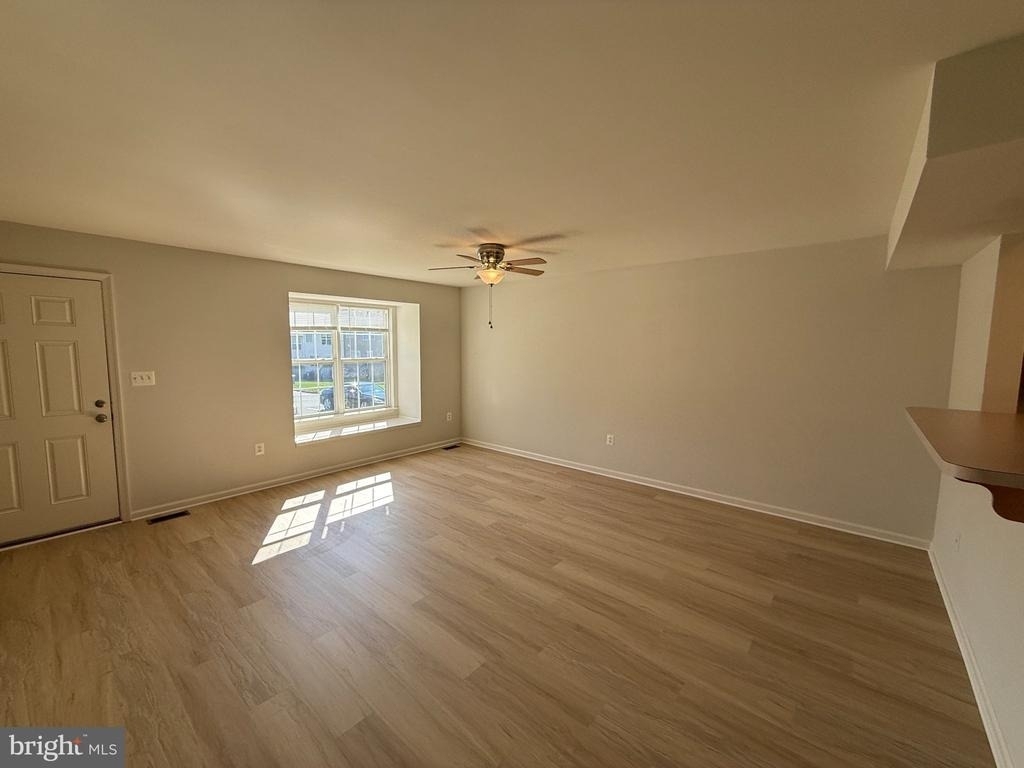 403 Independence Drive - Photo 3