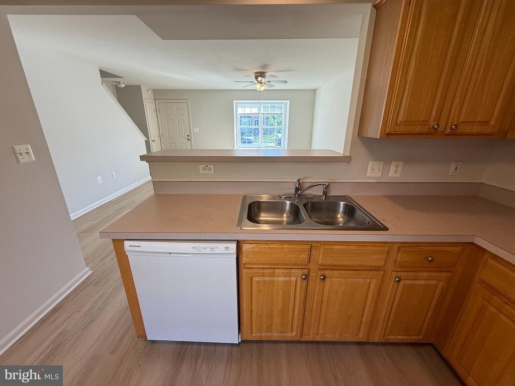 403 Independence Drive - Photo 6