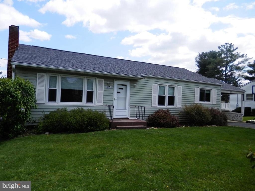 309 S Summit Avenue - Photo 0