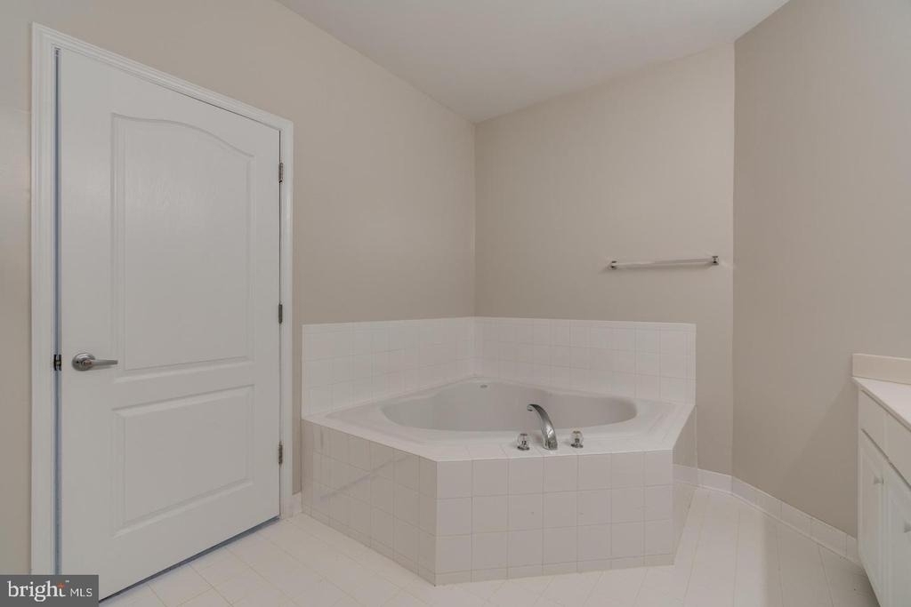 1601 Ladue Court - Photo 13