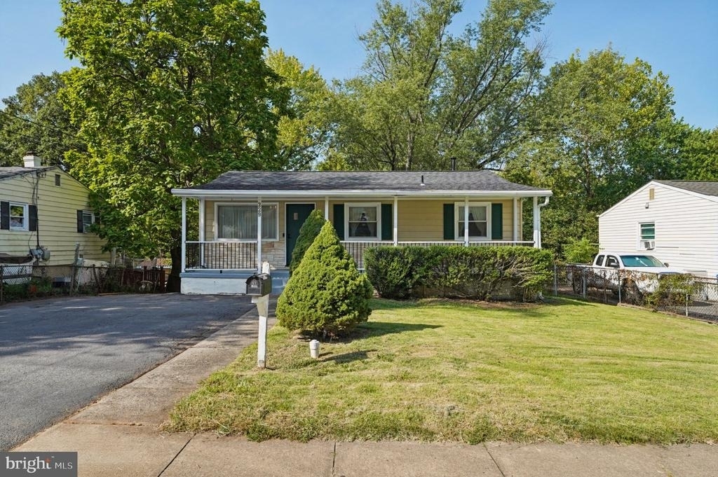 229 Cabbel Drive - Photo 0