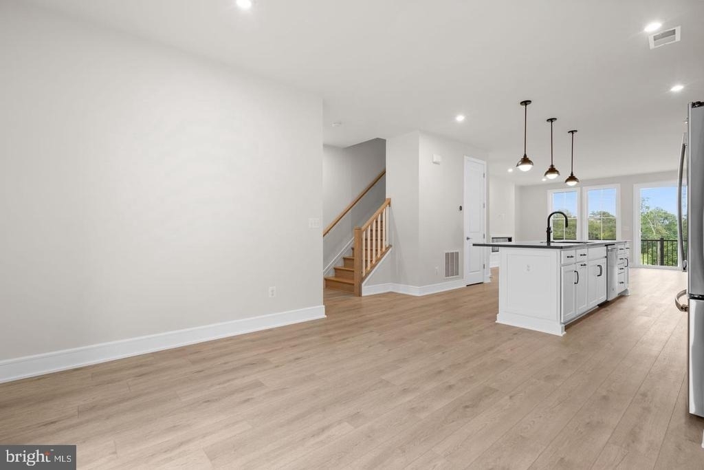42104 Picasso Square - Photo 12
