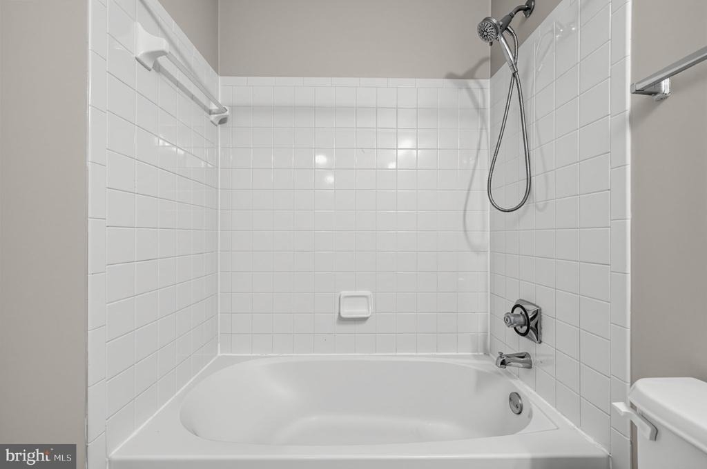 21588 Bankbarn Terrace - Photo 31