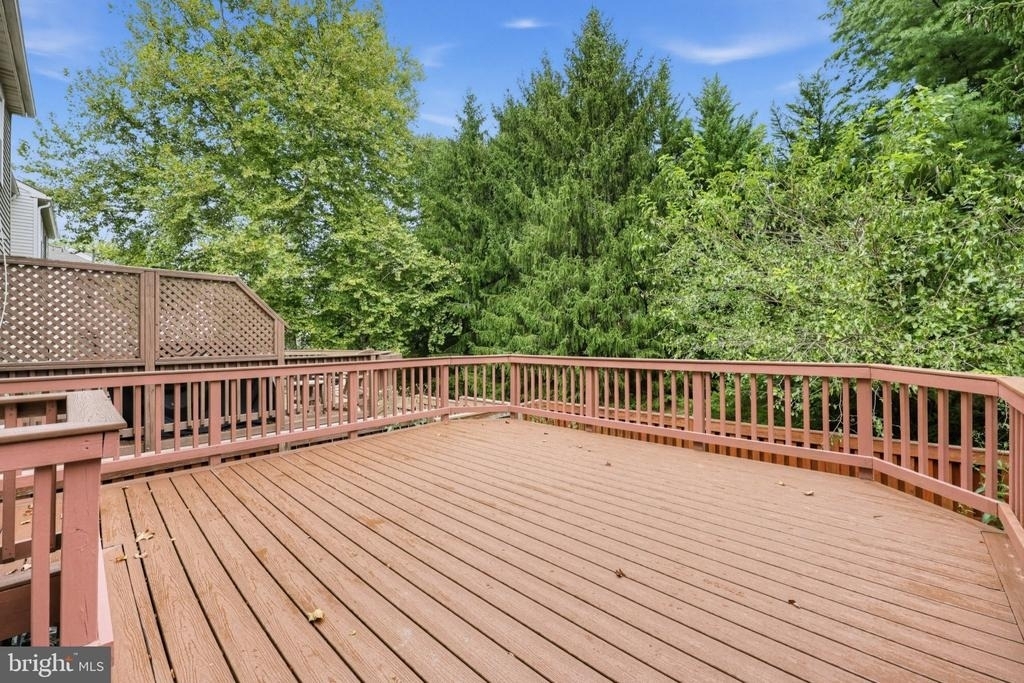 21588 Bankbarn Terrace - Photo 9