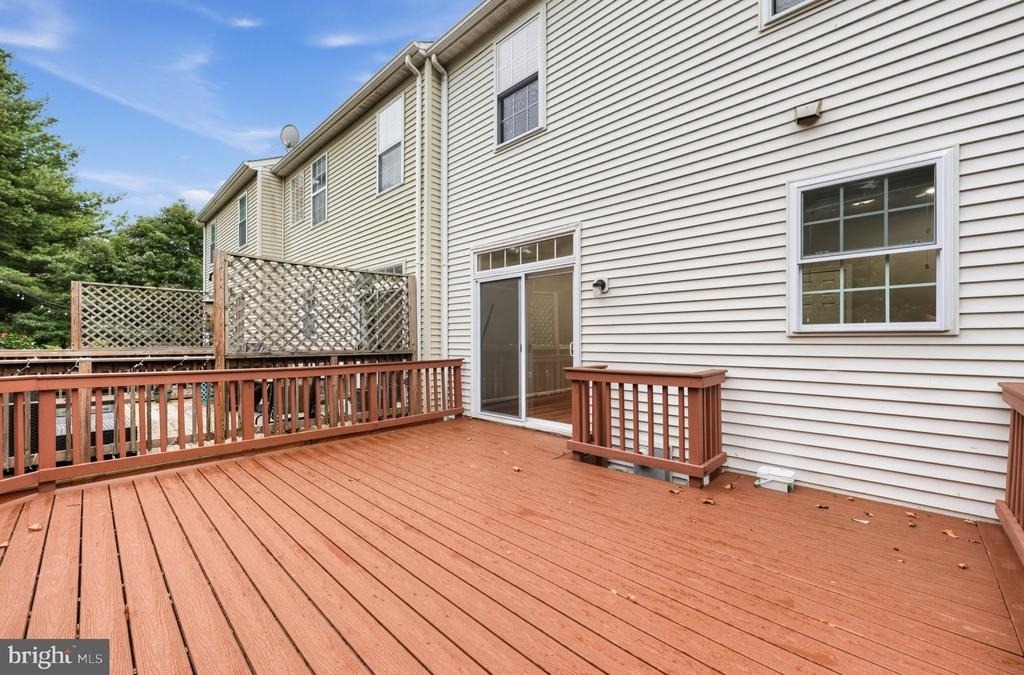 21588 Bankbarn Terrace - Photo 1