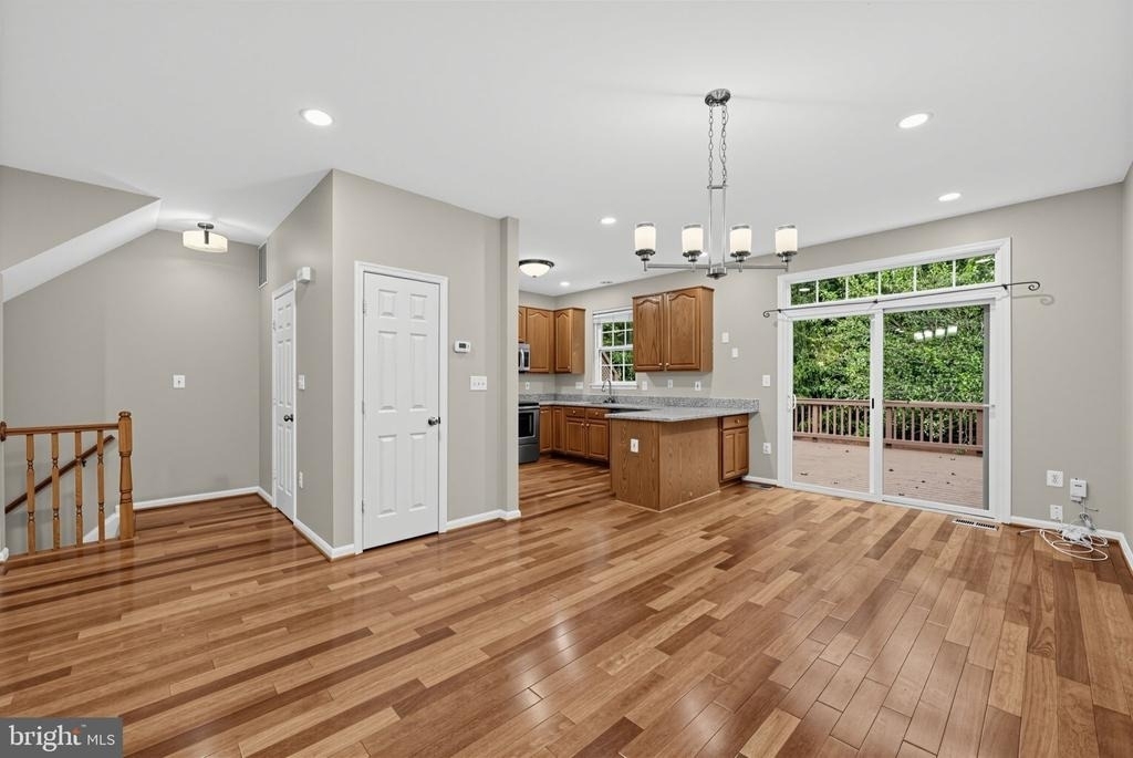 21588 Bankbarn Terrace - Photo 11