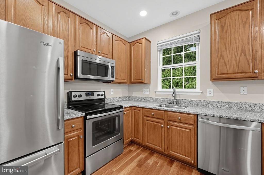 21588 Bankbarn Terrace - Photo 7
