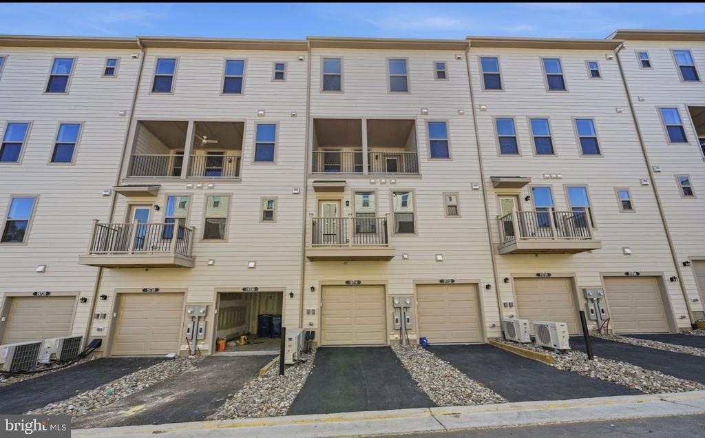 19714 Misty Moss Square - Photo 1