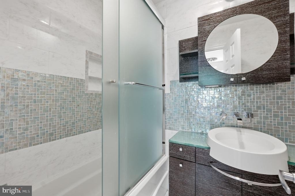 8562 Tyrolean Way - Photo 20