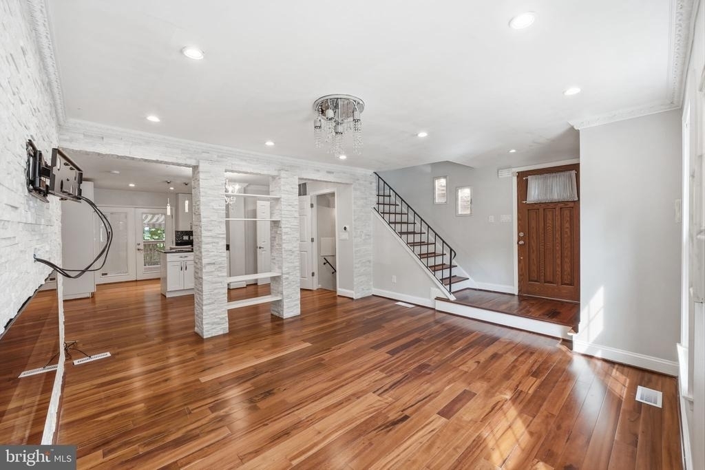 8562 Tyrolean Way - Photo 2