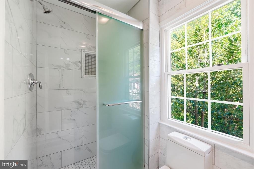 8562 Tyrolean Way - Photo 32
