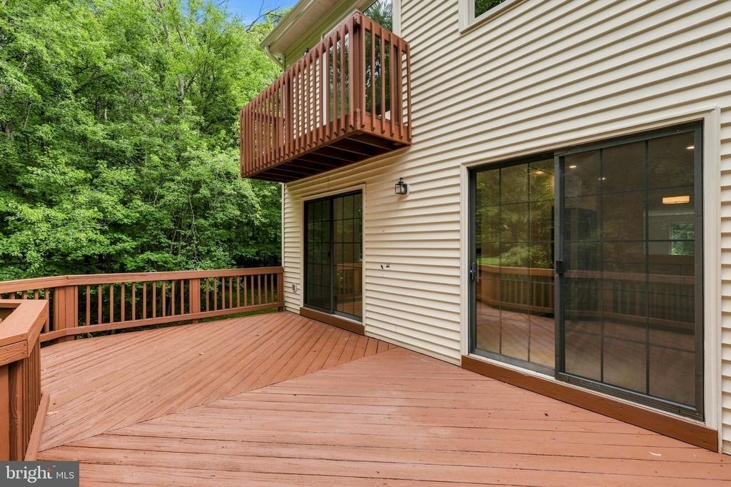 7937 Valleyfield Drive - Photo 11