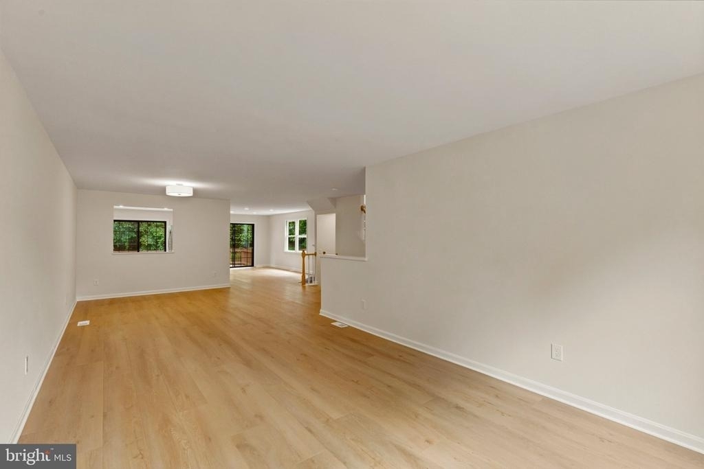 7937 Valleyfield Drive - Photo 3