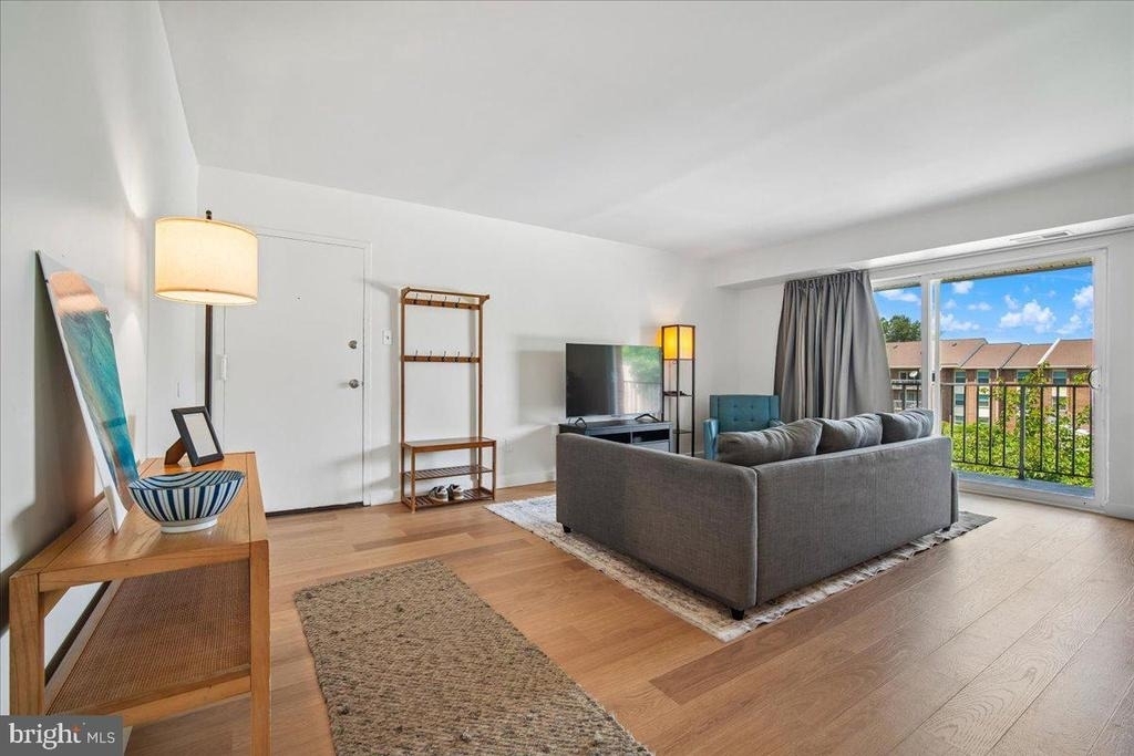7990 Audubon Avenue - Photo 2