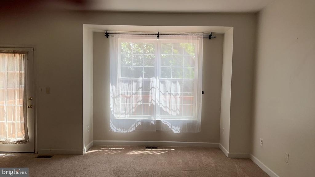 6409 Nice Place - Photo 18