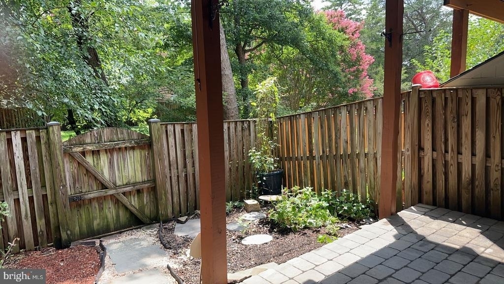 6409 Nice Place - Photo 26