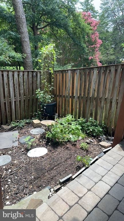 6409 Nice Place - Photo 23