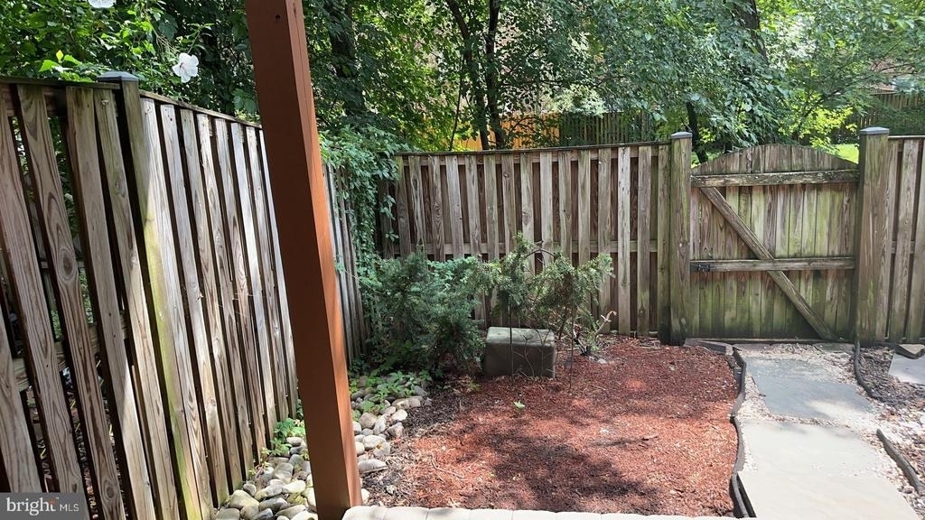 6409 Nice Place - Photo 25