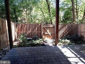 6409 Nice Place - Photo 10