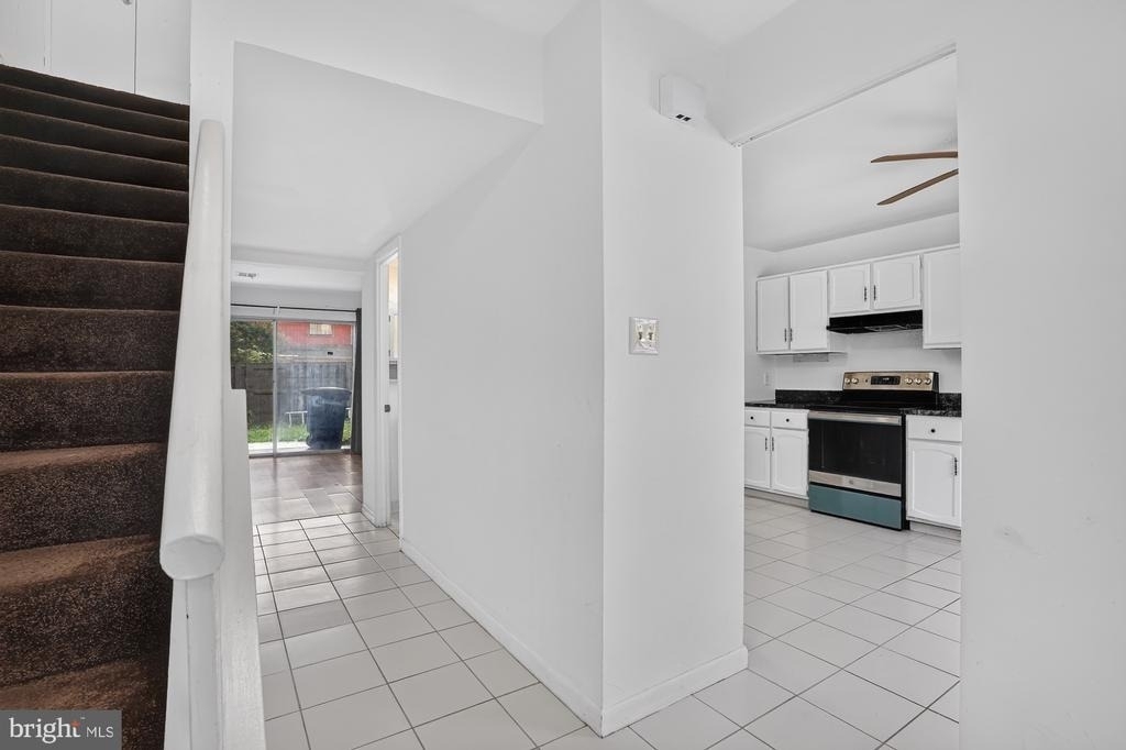 1151 Dublin Place - Photo 4