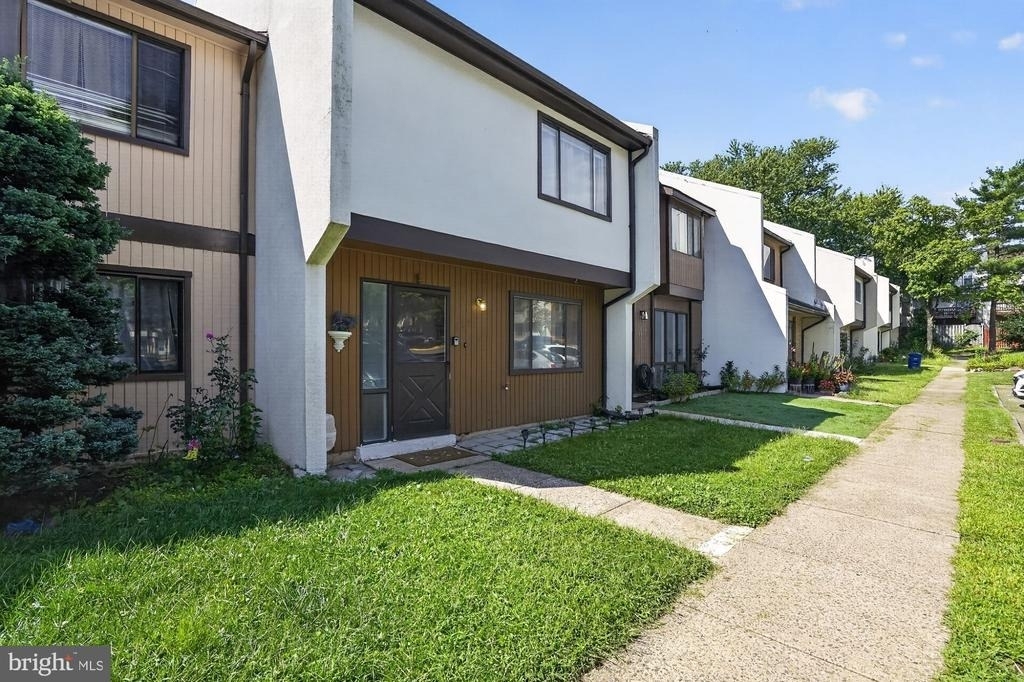 1151 Dublin Place - Photo 3