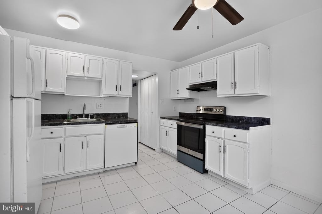 1151 Dublin Place - Photo 9