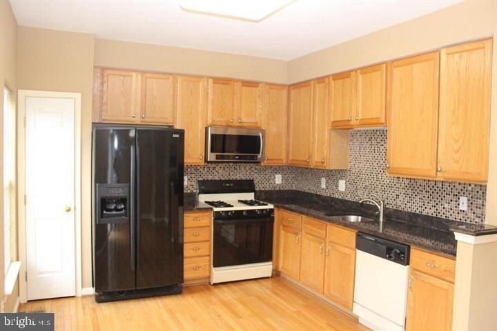 2555 Chase Wellesley Drive - Photo 5