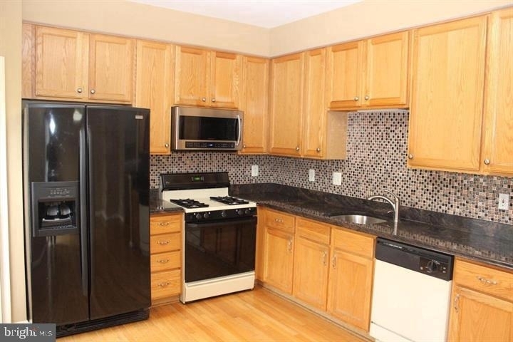 2555 Chase Wellesley Drive - Photo 8