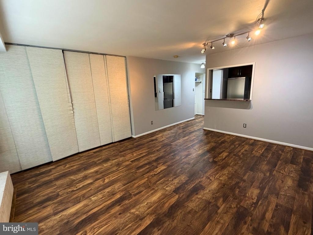 6001 Arlington Boulevard - Photo 15
