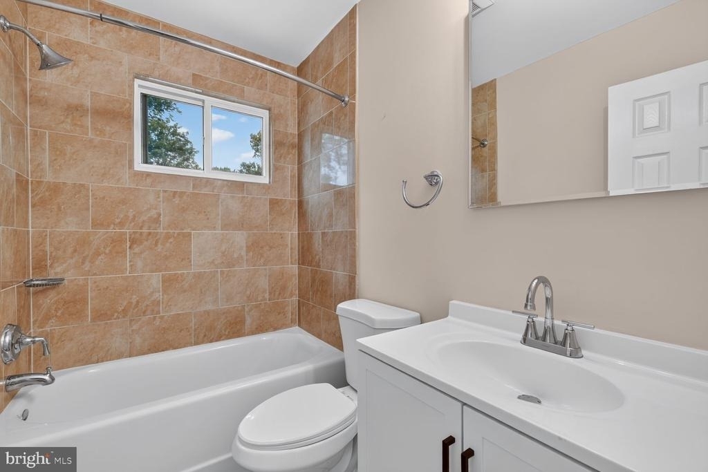 6015 Backlick Road - Photo 5