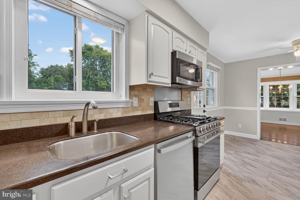 6015 Backlick Road - Photo 3