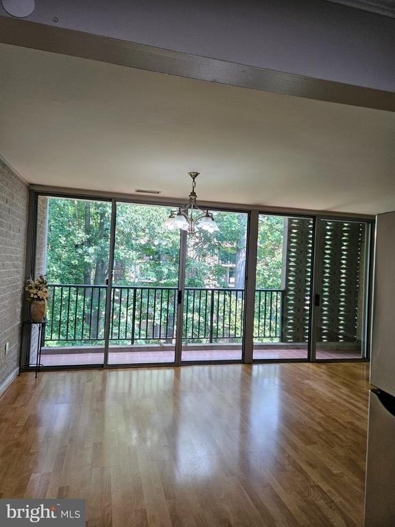 4415 Briarwood Court N - Photo 12
