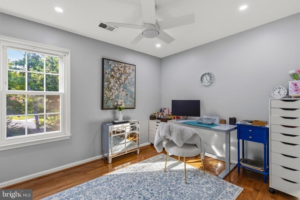 8715 Shadowlake Way - Photo 18