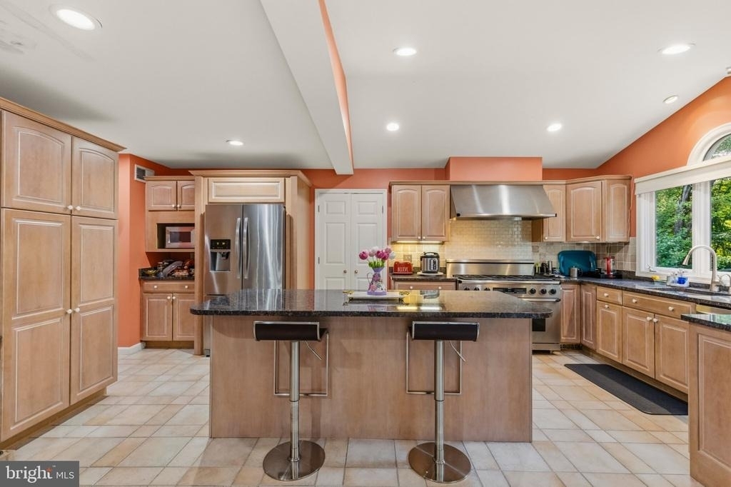 8715 Shadowlake Way - Photo 12