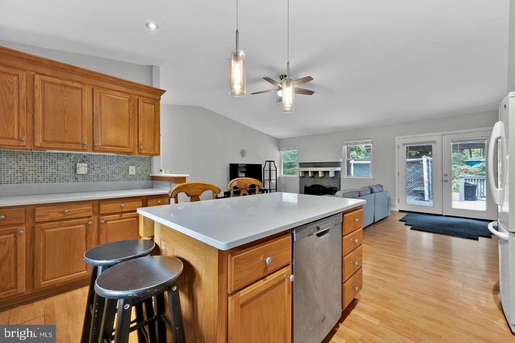 1002 Charlton Place - Photo 6