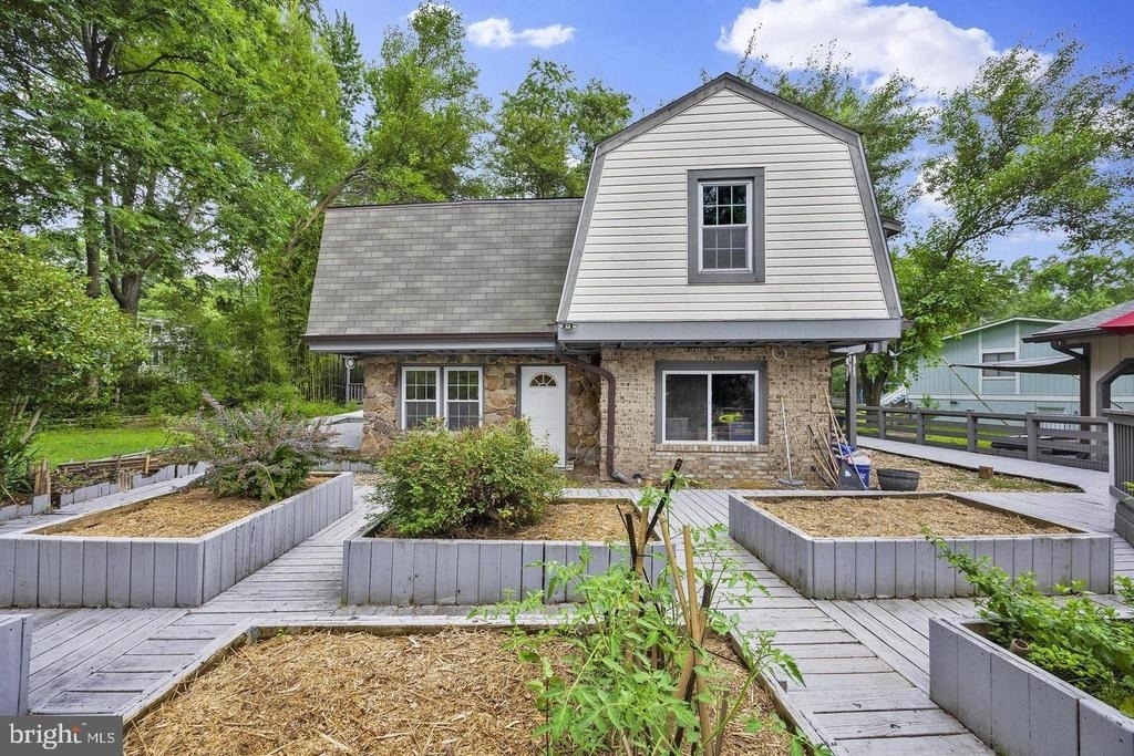 1002 Charlton Place - Photo 38