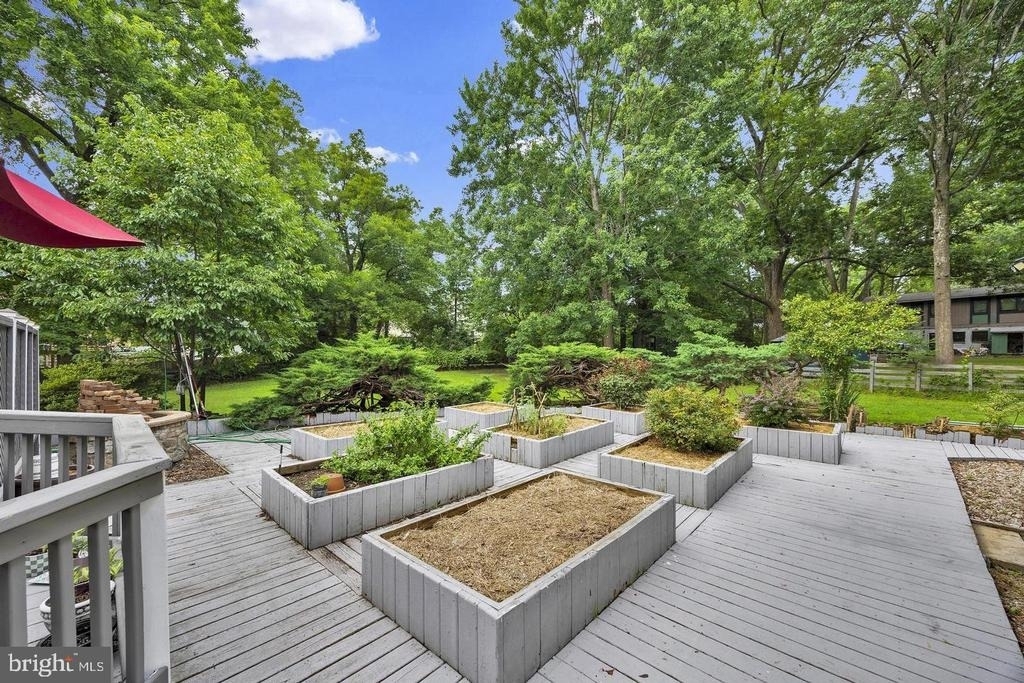 1002 Charlton Place - Photo 41