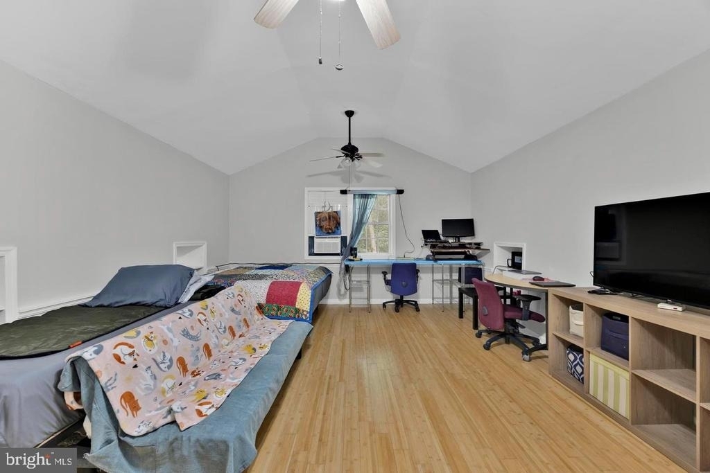 1002 Charlton Place - Photo 25