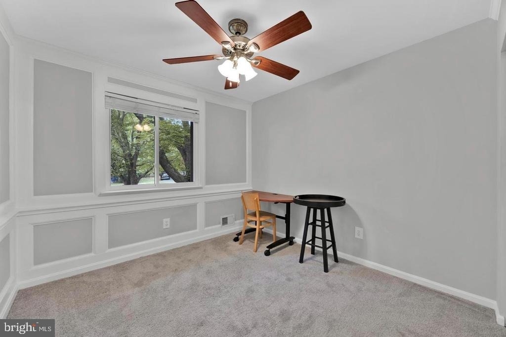 1002 Charlton Place - Photo 14