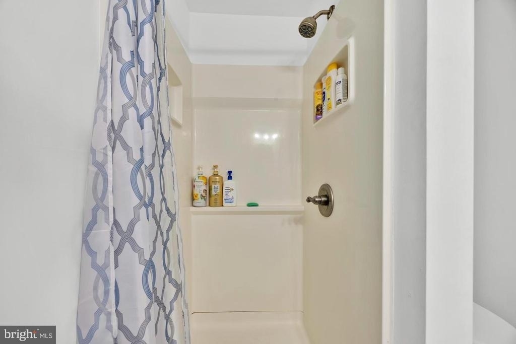 1002 Charlton Place - Photo 34
