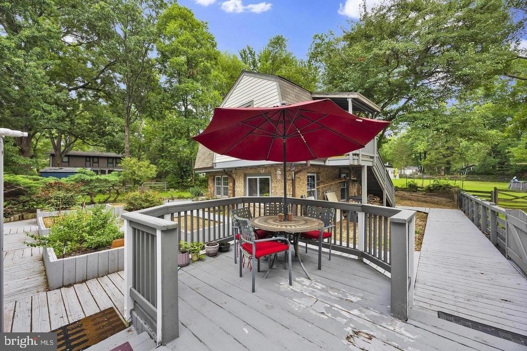 1002 Charlton Place - Photo 48