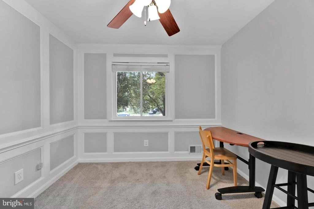 1002 Charlton Place - Photo 15