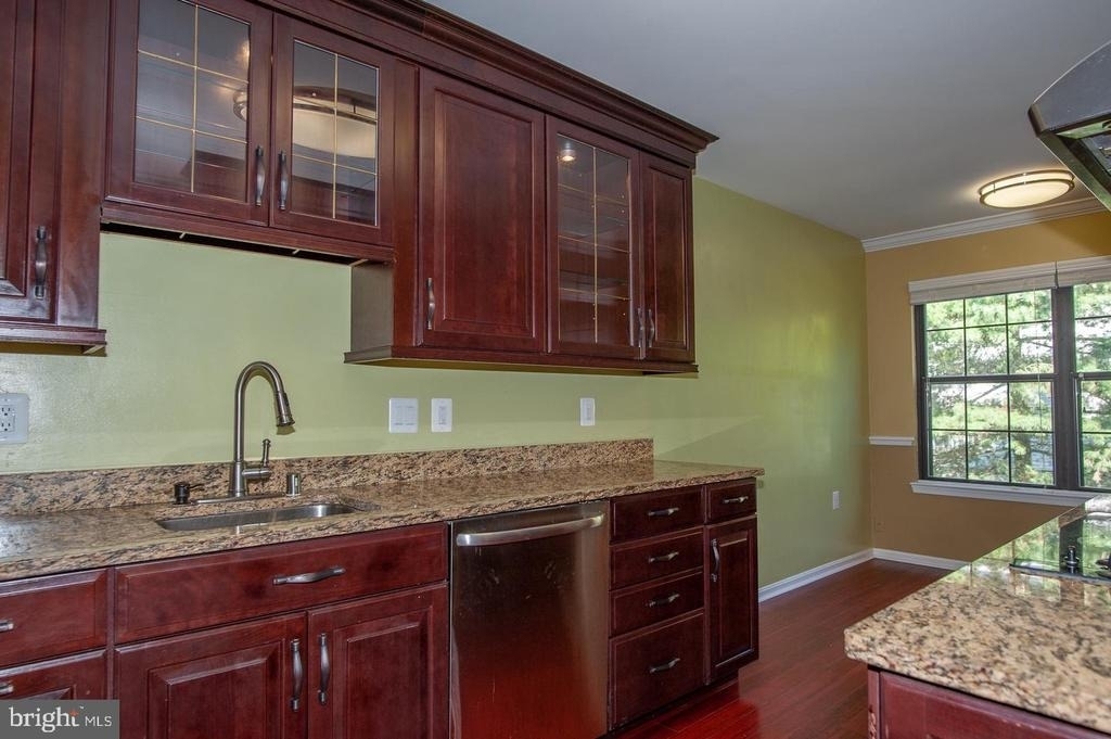 6158 Old Brentford Court - Photo 11