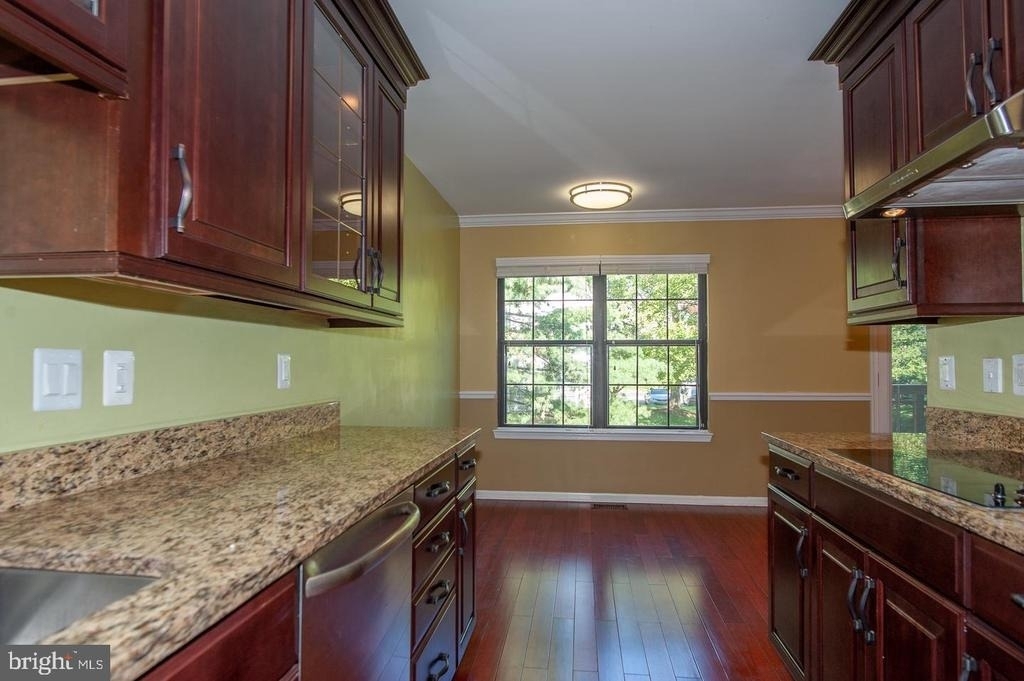 6158 Old Brentford Court - Photo 12
